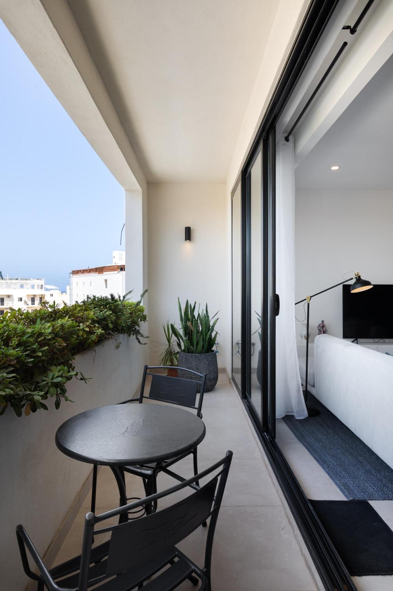 Modern 1Br Spacious Apartment With Terrace - Close To St Thomas Bay Marsaskala Eksteriør billede